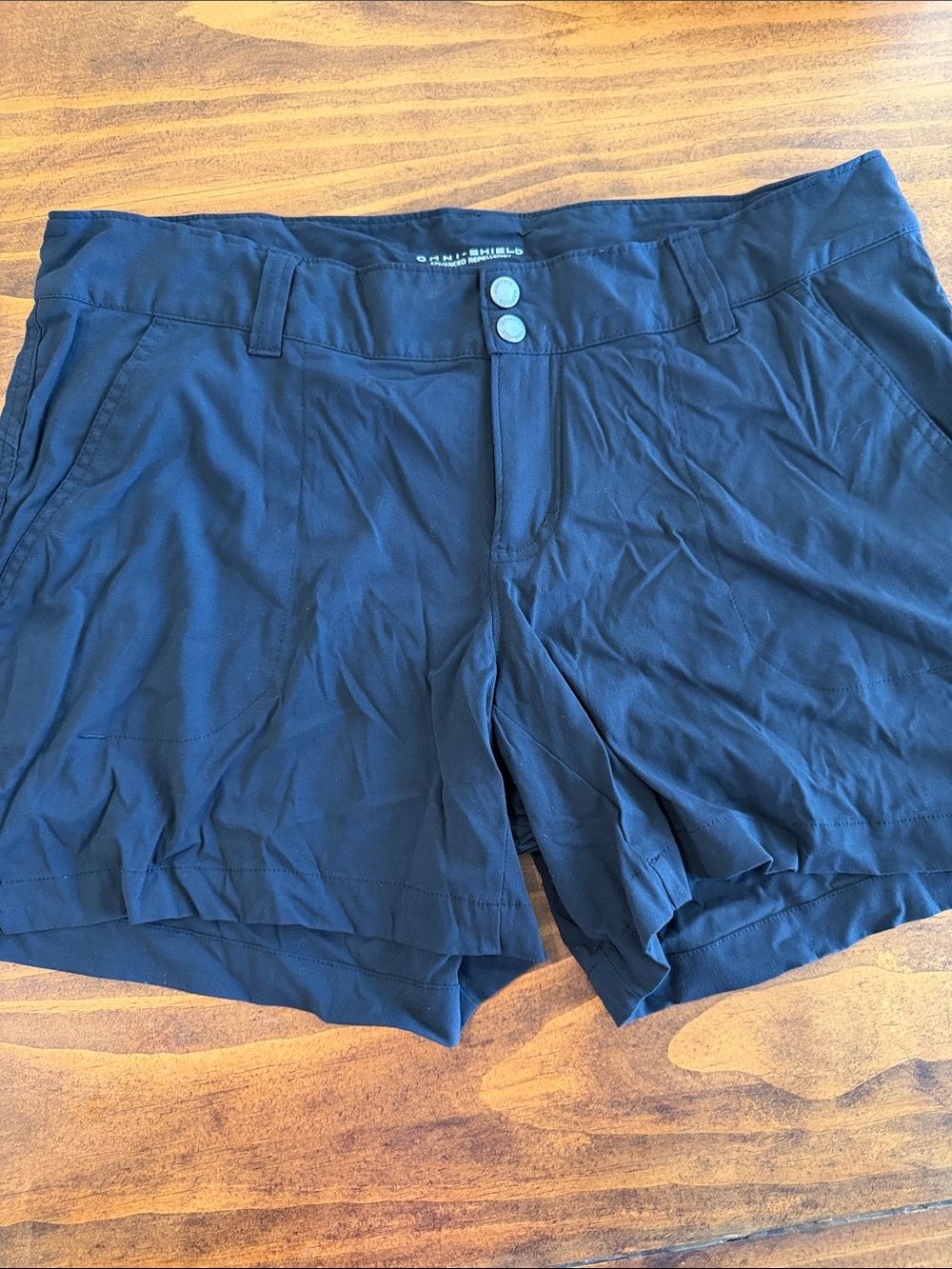 Women's Columbia Size 14 Black Athletic Shorts Omni-Shield